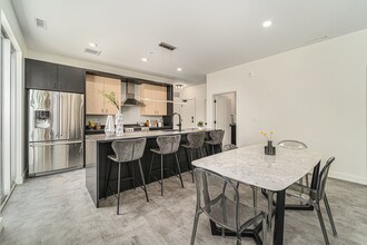 Lafayette West Apartments in Detroit, MI - Building Photo - Building Photo