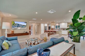 1673 Bel Air Ave in Pompano Beach, FL - Building Photo - Building Photo