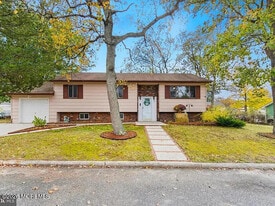 42 Monroe Ave in Pemberton Township, NJ - Building Photo