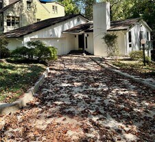 2173 Monterey Dr NW in Atlanta, GA - Building Photo