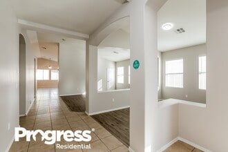 4130 W Vineyard Rd in Phoenix, AZ - Foto de edificio - Building Photo