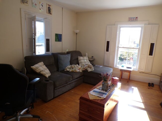 205 Main St in Orono, ME - Building Photo - Building Photo