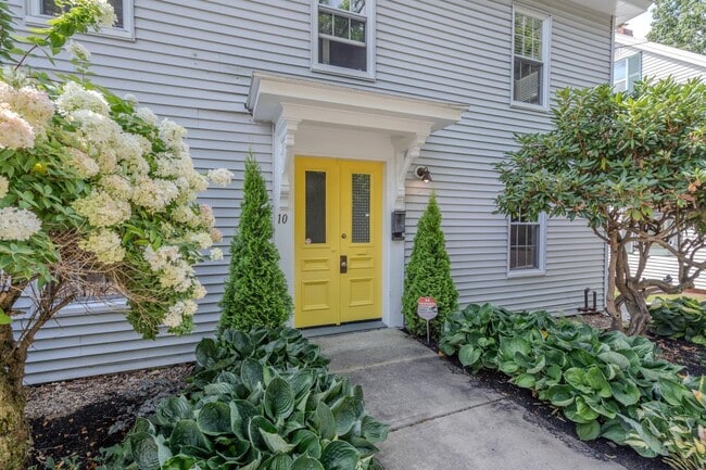 property at 10 Ash St