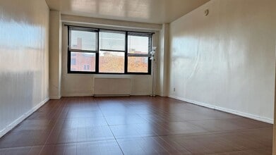 225 St Pauls Ave, Unit 2S in Jersey City, NJ - Foto de edificio - Building Photo