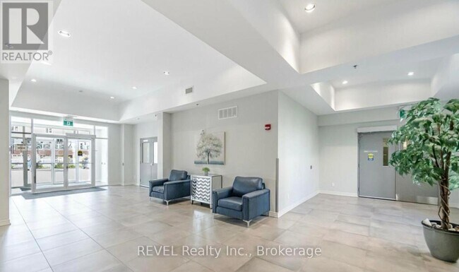 1370 Costigan Rd in Milton, ON - Building Photo - Building Photo
