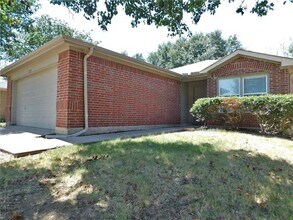 2229 Northway in Denton, TX - Building Photo - Building Photo