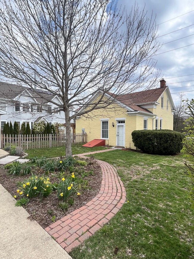 348 S Morton St in Bloomington, IN - Building Photo - Building Photo