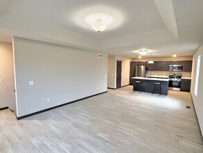 1512 Wedgewood Dr in Watertown, WI - Building Photo - Building Photo