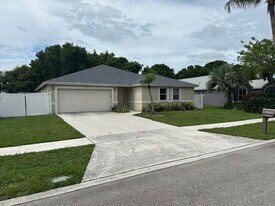 1042 NW 6th Ave in Boynton Beach, FL - Building Photo