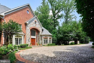 7841 Montvale Way in McLean, VA - Building Photo