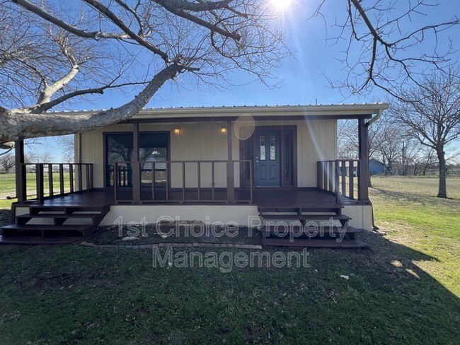 193 Private Rd 4652 in Rhome, TX - Foto de edificio - Building Photo