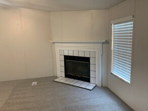 3424 Alicia Ln in Alvin, TX - Building Photo - Building Photo