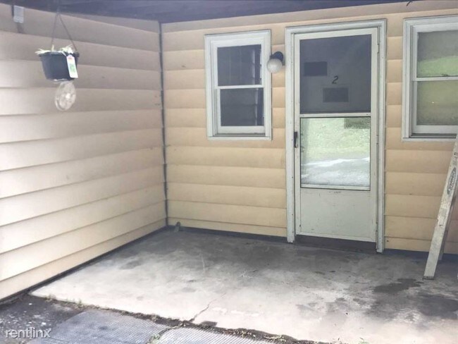 2 Albert Ln-Unit -Apt 2 in Dillsburg, PA - Foto de edificio - Building Photo