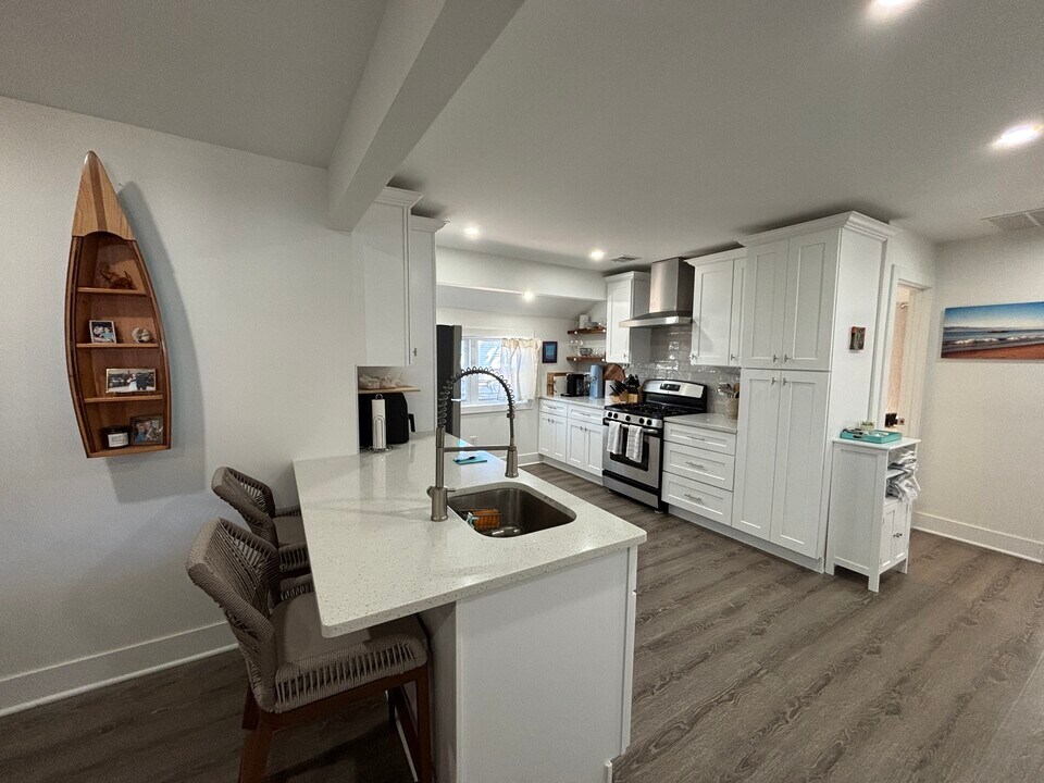 35 Grand St in Milford, CT - Building Photo