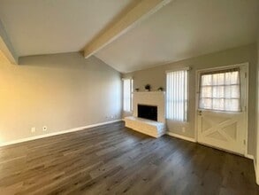 6610 S Lakeshore Dr in Tempe, AZ - Building Photo - Building Photo