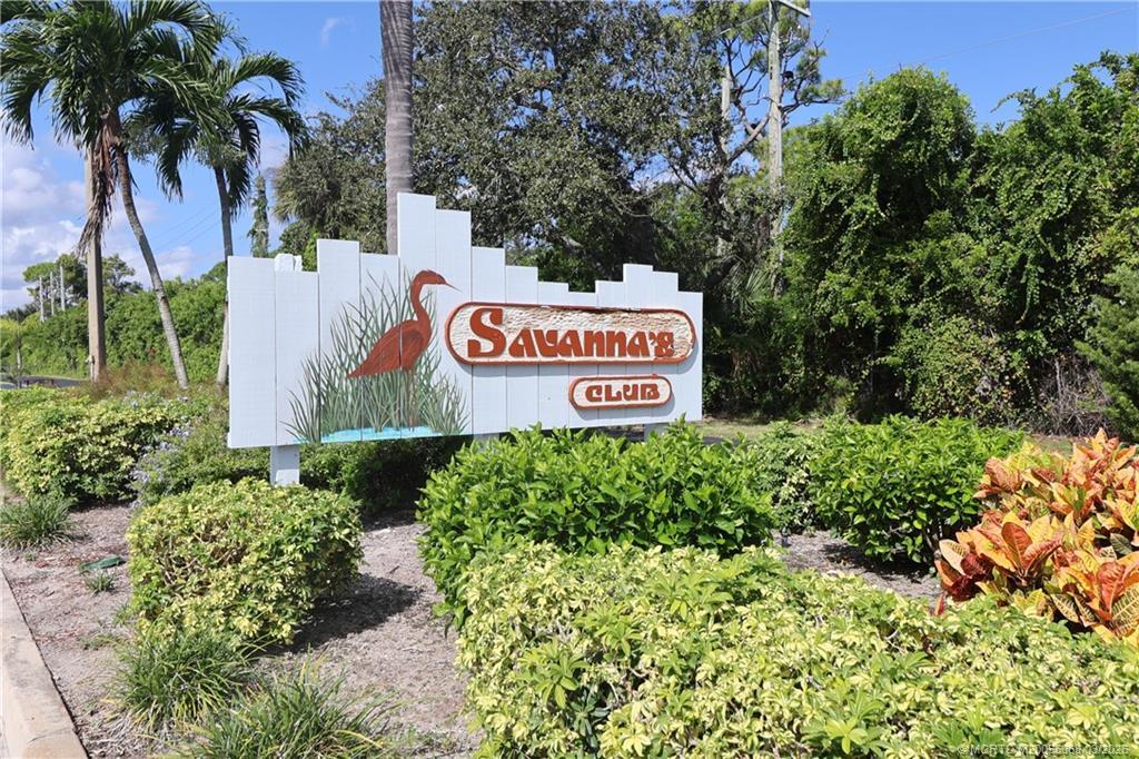 2083 NE Collins Cir in Jensen Beach, FL - Building Photo