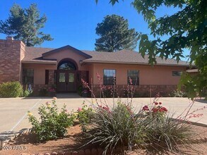 520 Verde Valley School Rd in Sedona, AZ - Building Photo - Building Photo