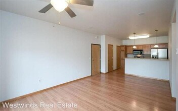 280 Sadler Ln in North Liberty, IA - Building Photo - Building Photo