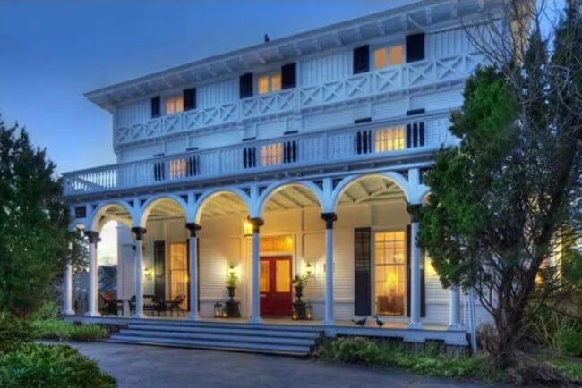 120 Miantonomi Ave, Unit Villa