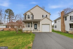 5534 Franklin Blvd in Deale, MD - Building Photo