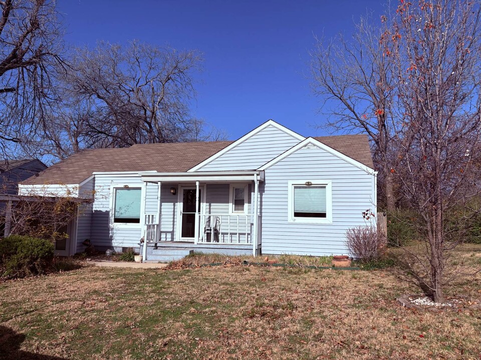 1119 NW 53rd St in Oklahoma City, OK - Building Photo