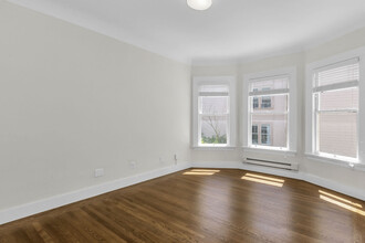 Oak Shrader Apartments in San Francisco, CA - Foto de edificio - Building Photo