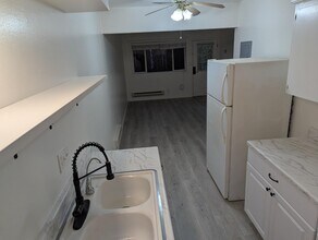 8115 SE Ramona St in Portland, OR - Building Photo - Building Photo