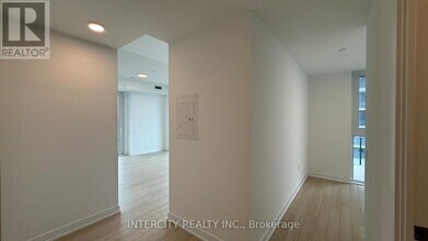 15 Skyridge Dr in Brampton, ON - Building Photo - Building Photo