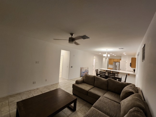 8948 W Colter St in Glendale, AZ - Foto de edificio - Building Photo