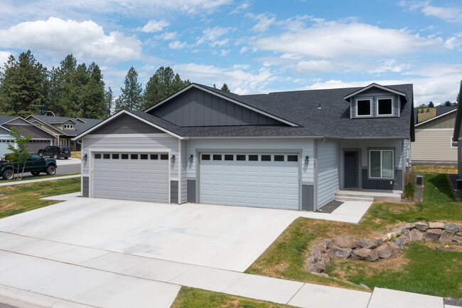 Maplewood Villas in Post Falls, ID - Building Photo - Building Photo