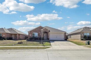 1909 Sorghum Dr in Princeton, TX - Building Photo
