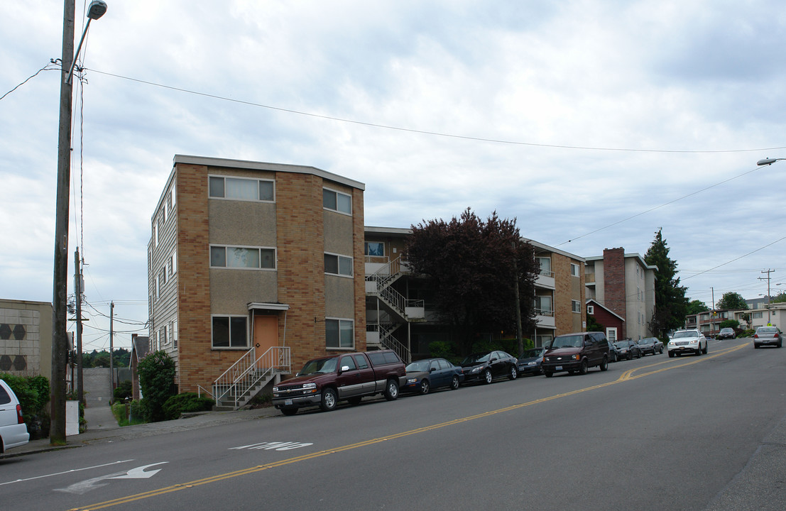 7330 Winona Ave in Seattle, WA - Foto de edificio