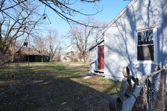 2523 N Lyon Ave in Springfield, MO - Building Photo - Building Photo