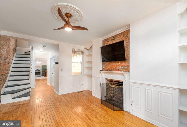 property at 306 S Washington St