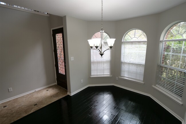 26814 Harwood Heights Dr