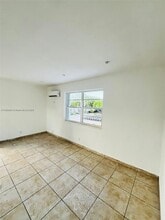 3452 SW 7th St in Miami, FL - Foto de edificio - Building Photo