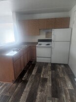 9129 W National Ave in West Allis, WI - Building Photo