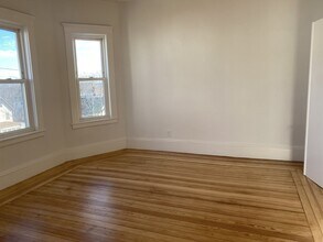 34 Porter St-Unit -3 in Malden, MA - Building Photo - Building Photo