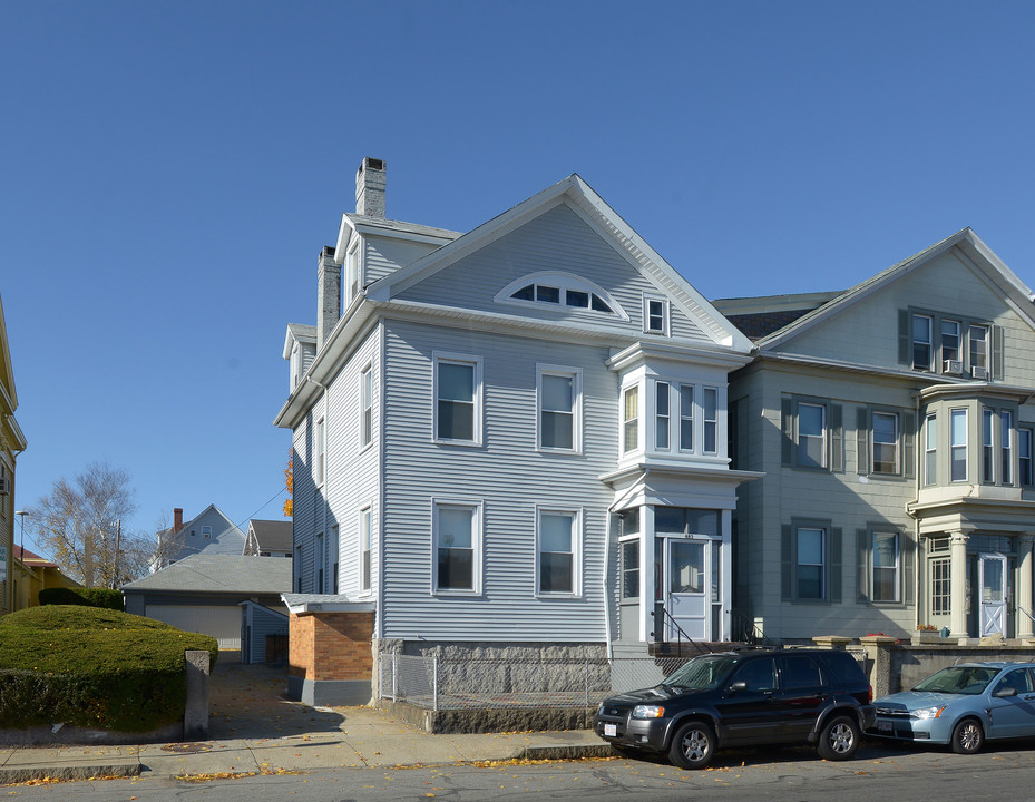 483 County St in New Bedford, MA - Building Photo