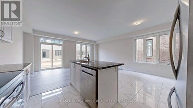 15 Prudhoe Ter in Barrie, ON - Building Photo - Building Photo