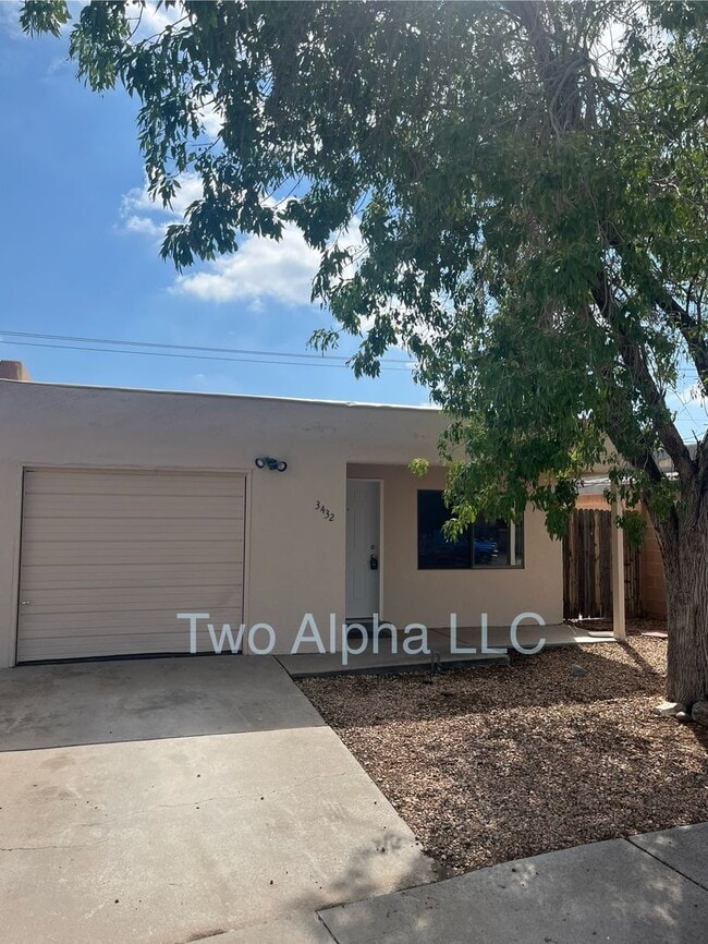 3432 Alpha Ct NW