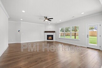 1361 Sessile Oak Wy in Bentonville, AR - Building Photo - Building Photo