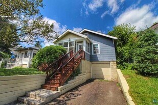 2507 Jefferson St in Duluth, MN - Building Photo