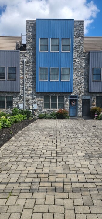 846 Northwestern Ave in Philadelphia, PA - Building Photo