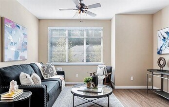 2343 NE Park Dr in Issaquah, WA - Building Photo - Building Photo