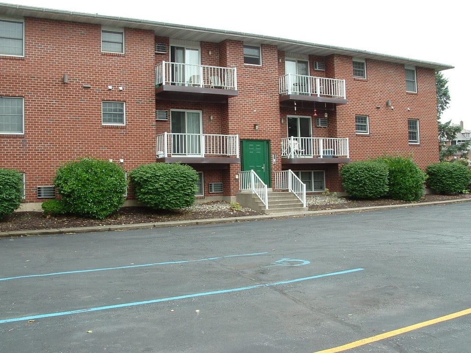 The Nestings in Emmaus, PA - Building Photo