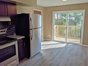 652 Melrose Ln, Unit 4 in Beecher, IL - Building Photo - Building Photo