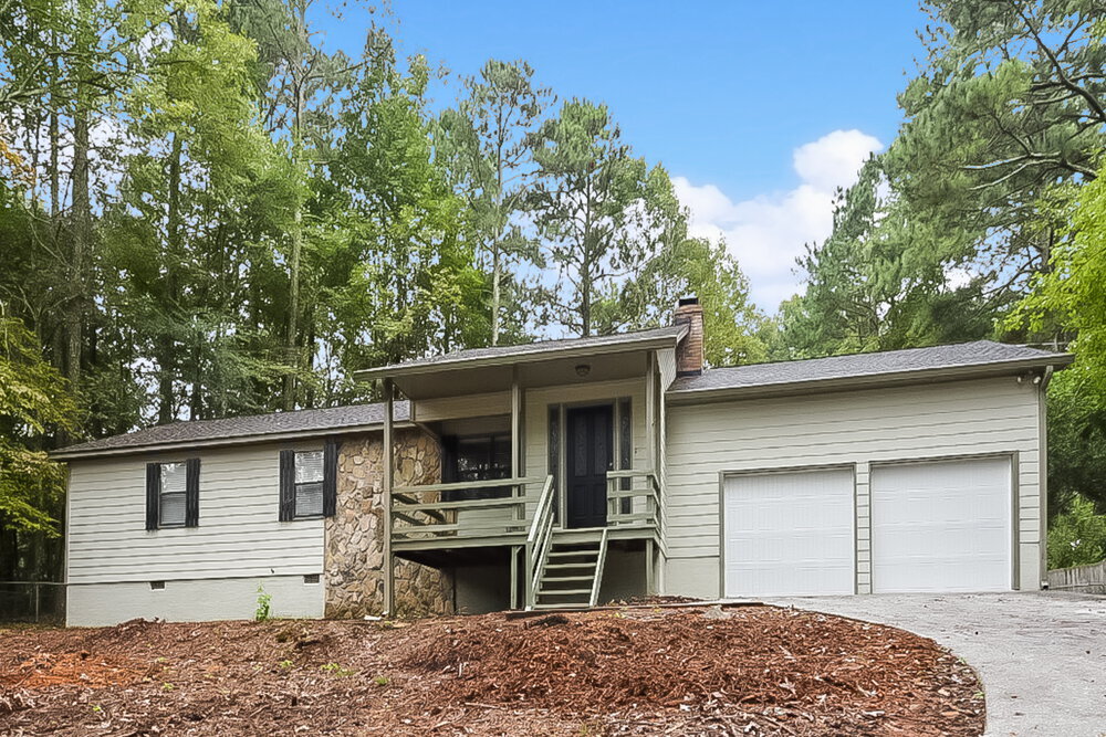 4160 Woodcrest Dr in Powder Springs, GA - Building Photo