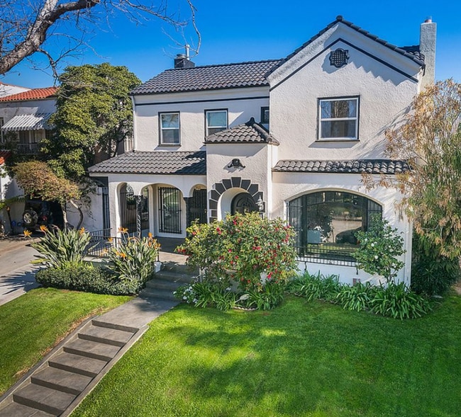 216 S Orange Dr in Los Angeles, CA - Building Photo - Building Photo