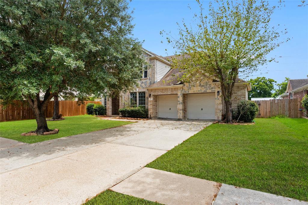 3011 Grand Lakeview Dr in Spring, TX - Building Photo